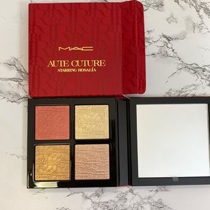 NWT MAC Aute Cuture Starring Rosalia extra dimension skinfinish quad 
Never used